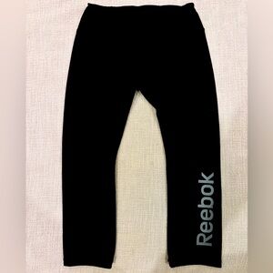 Reebok capri-length active quick-dry leggings. Size XS Women. Worn Carefullly🤍